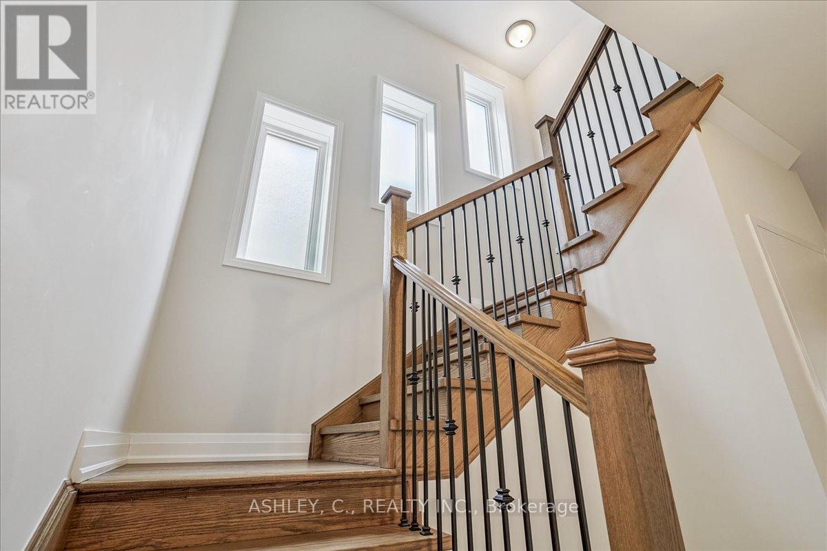 Upper - 29 Gladmary Drive, Brampton, Ontario  L6Y 6K9 - Photo 17 - W12448899
