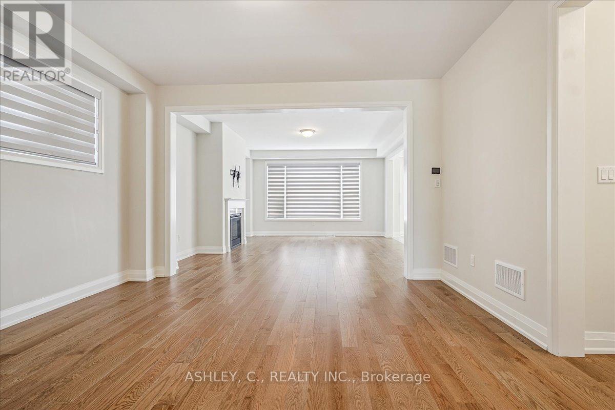 Upper - 29 Gladmary Drive, Brampton, Ontario  L6Y 6K9 - Photo 2 - W12448899