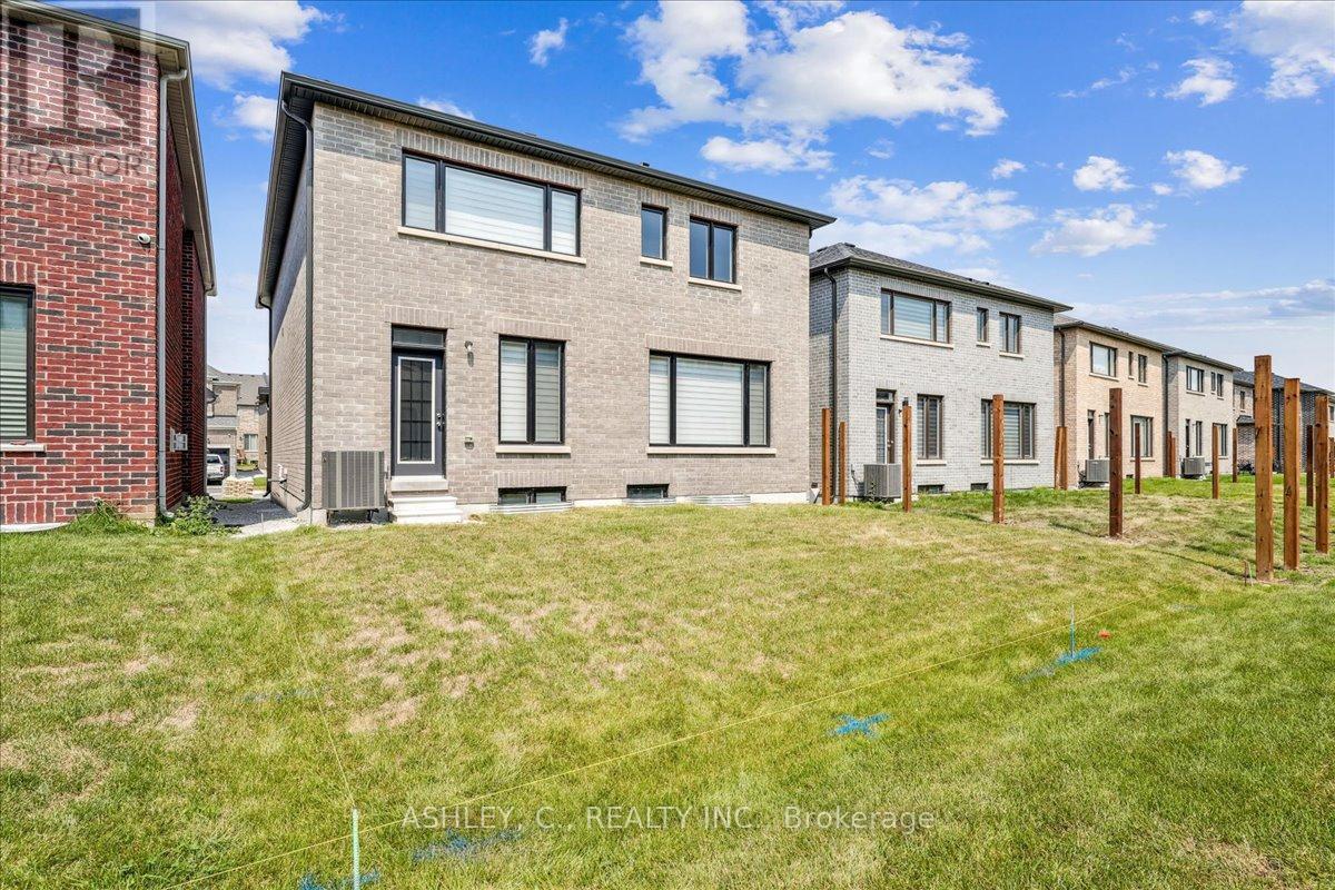 Upper - 29 Gladmary Drive, Brampton, Ontario  L6Y 6K9 - Photo 33 - W12448899