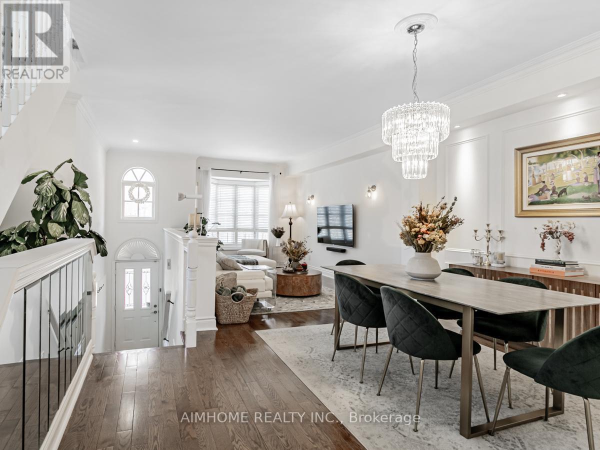 2 Brownstone Lane, Toronto, Ontario  M8X 2Z6 - Photo 2 - W12448903