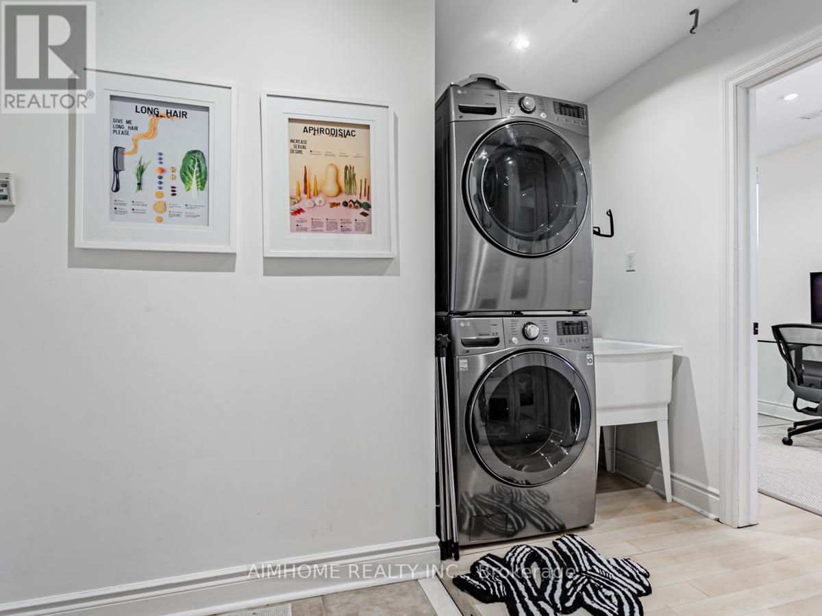 2 Brownstone Lane, Toronto, Ontario  M8X 2Z6 - Photo 30 - W12448903