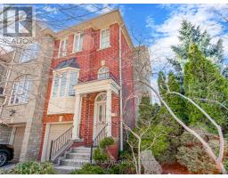2 BROWNSTONE LANE, Toronto, Ontario