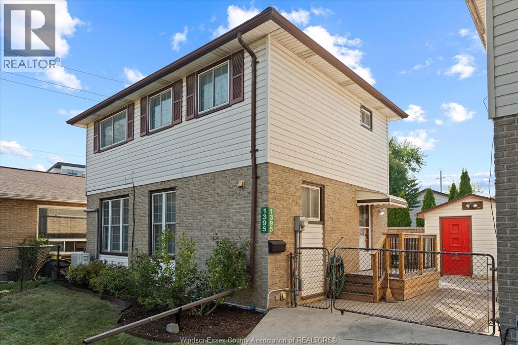 MLS# 25025498: 1395 BAYSWATER CRESCENT, Windsor, Canada