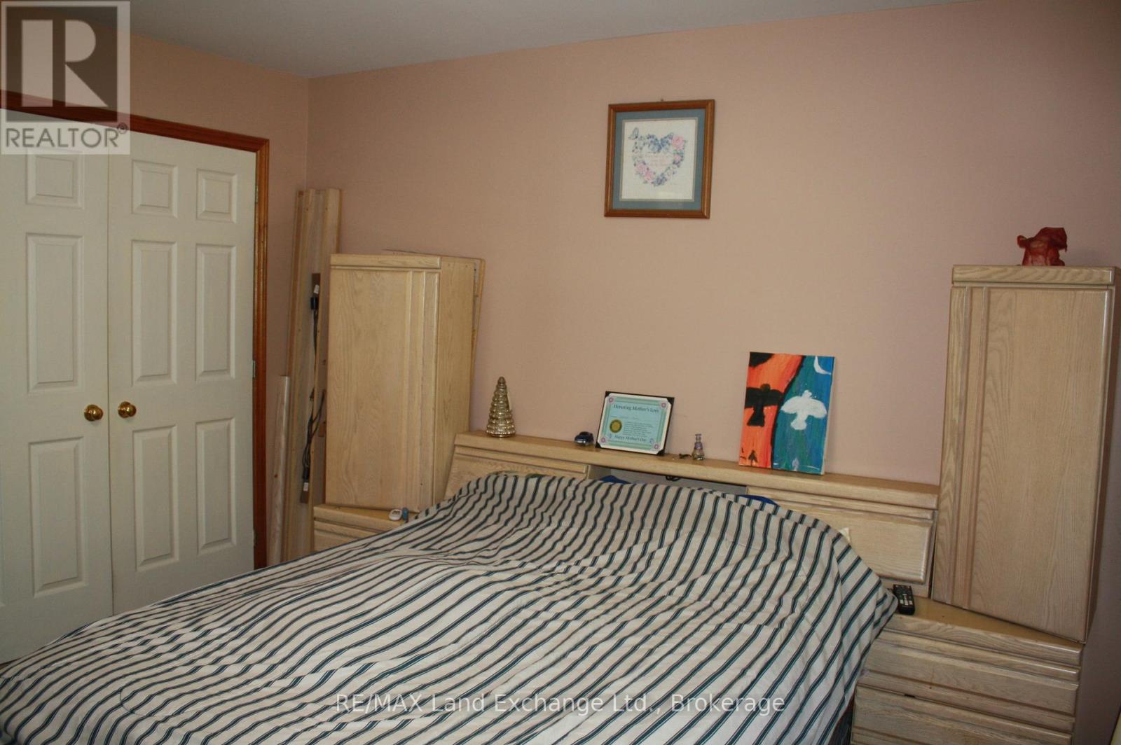 315045 Highway 6 Rr1 Highway, West Grey, Ontario  N0G 1R0 - Photo 15 - X12406935