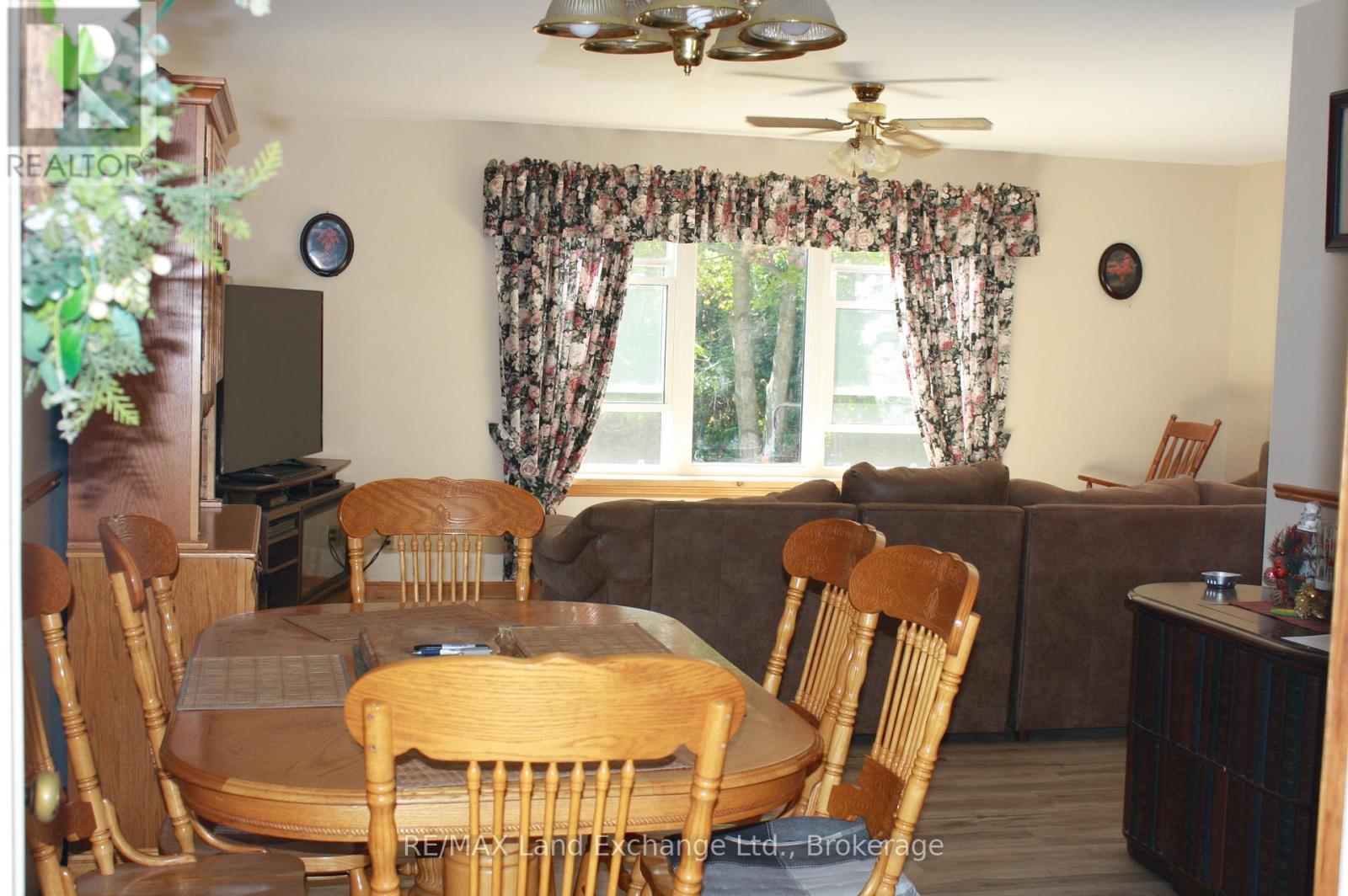 315045 Highway 6 Rr1 Highway, West Grey, Ontario  N0G 1R0 - Photo 8 - X12406935