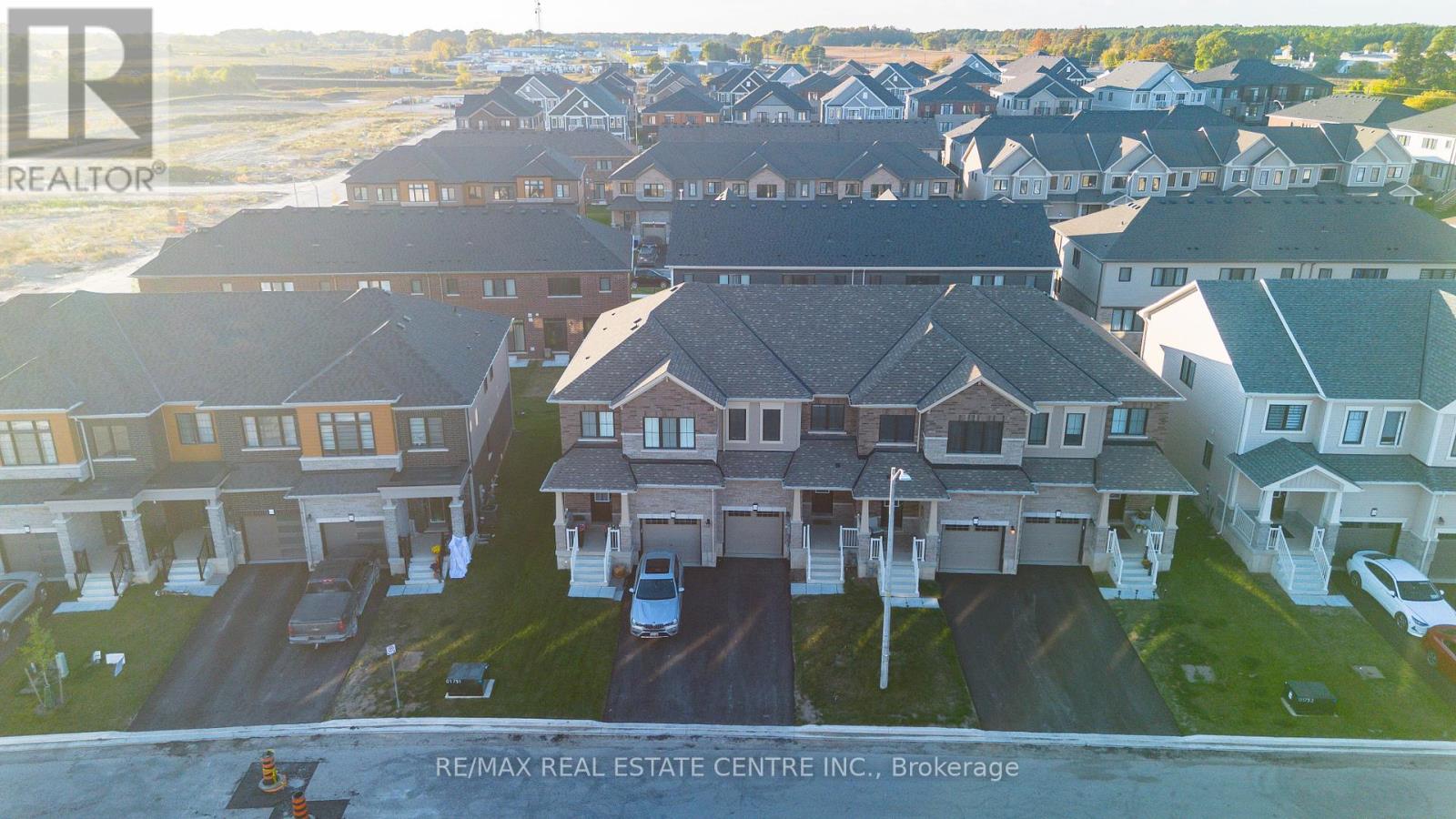 124 Granville Crescent, Haldimand, Ontario  N3W 0J7 - Photo 1 - X12448735