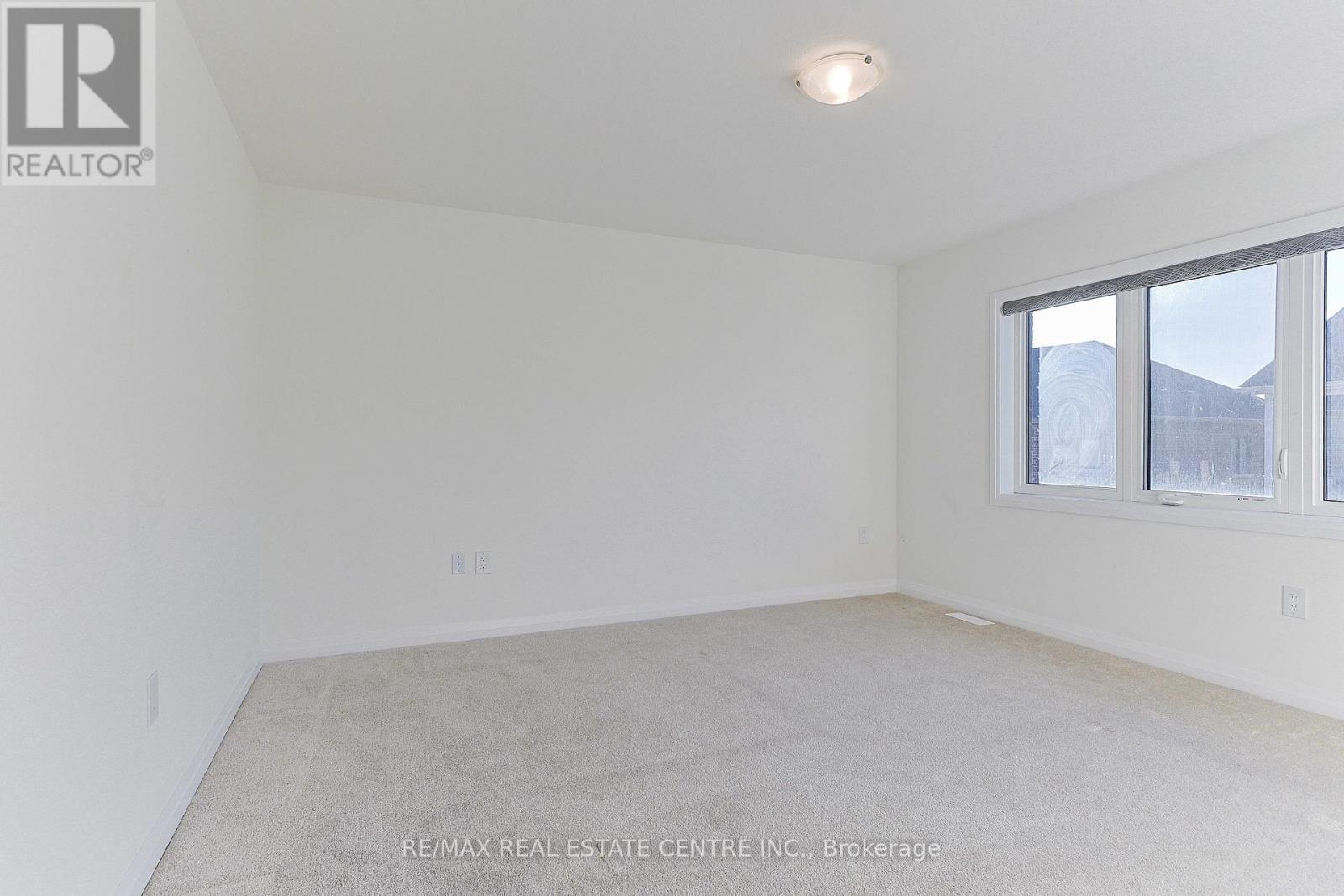 124 Granville Crescent, Haldimand, Ontario  N3W 0J7 - Photo 17 - X12448735