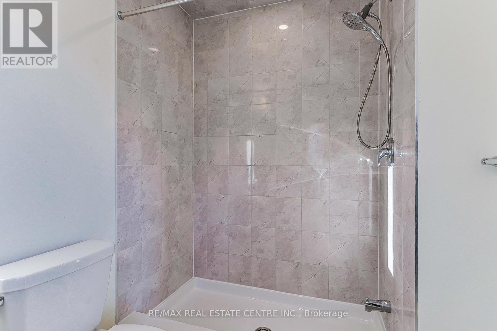 124 Granville Crescent, Haldimand, Ontario  N3W 0J7 - Photo 21 - X12448735