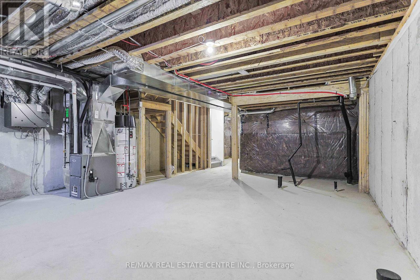 124 Granville Crescent, Haldimand, Ontario  N3W 0J7 - Photo 32 - X12448735