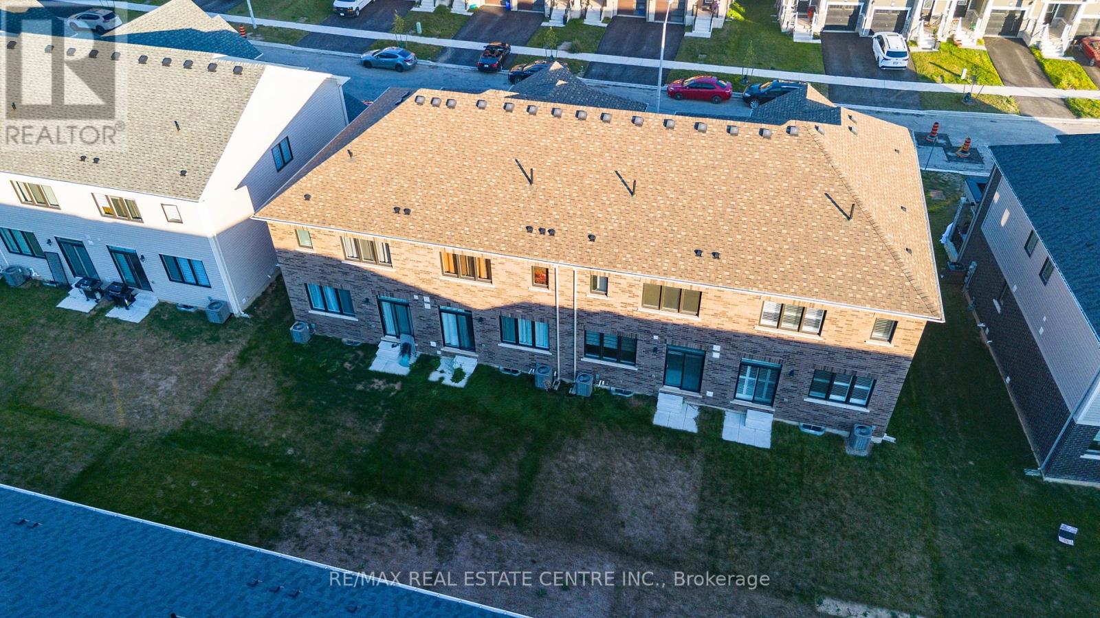 124 Granville Crescent, Haldimand, Ontario  N3W 0J7 - Photo 43 - X12448735