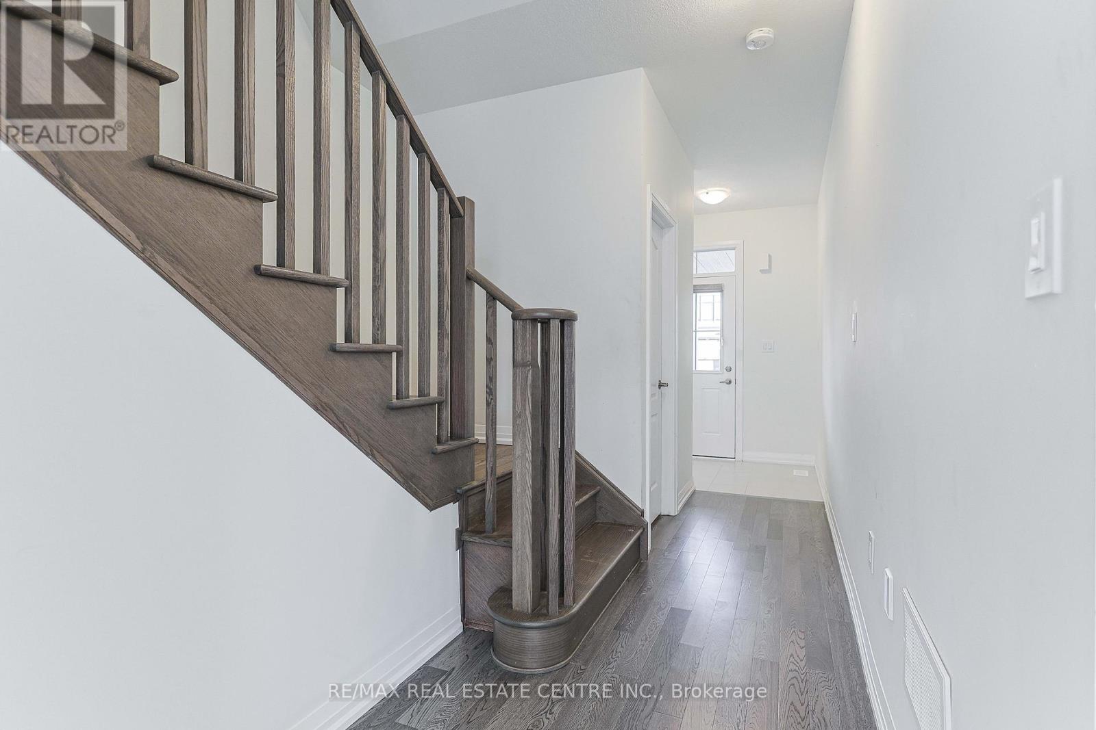 124 Granville Crescent, Haldimand, Ontario  N3W 0J7 - Photo 6 - X12448735