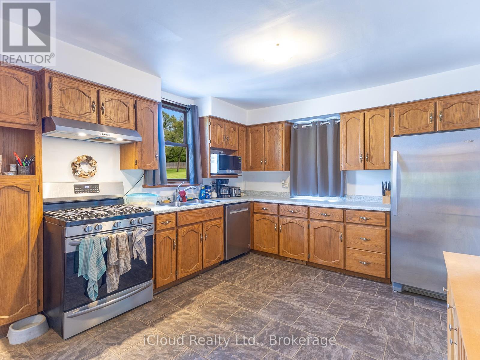 28 Barton Street, Guelph (Exhibition Park), Ontario  N1H 1M3 - Photo 9 - X12448737