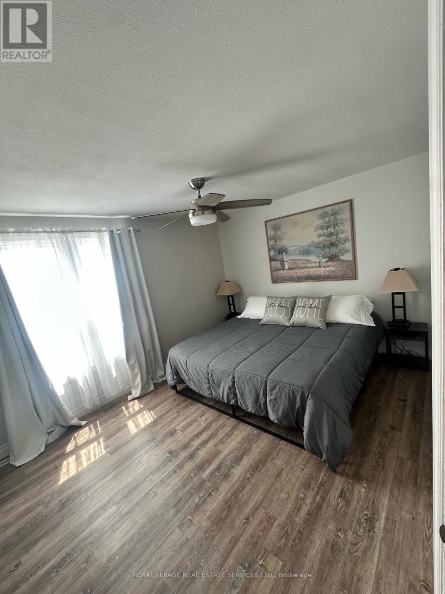 4347 Simcoe Street, Niagara Falls (Downtown), Ontario  L2E 1T5 - Photo 7 - X12448743