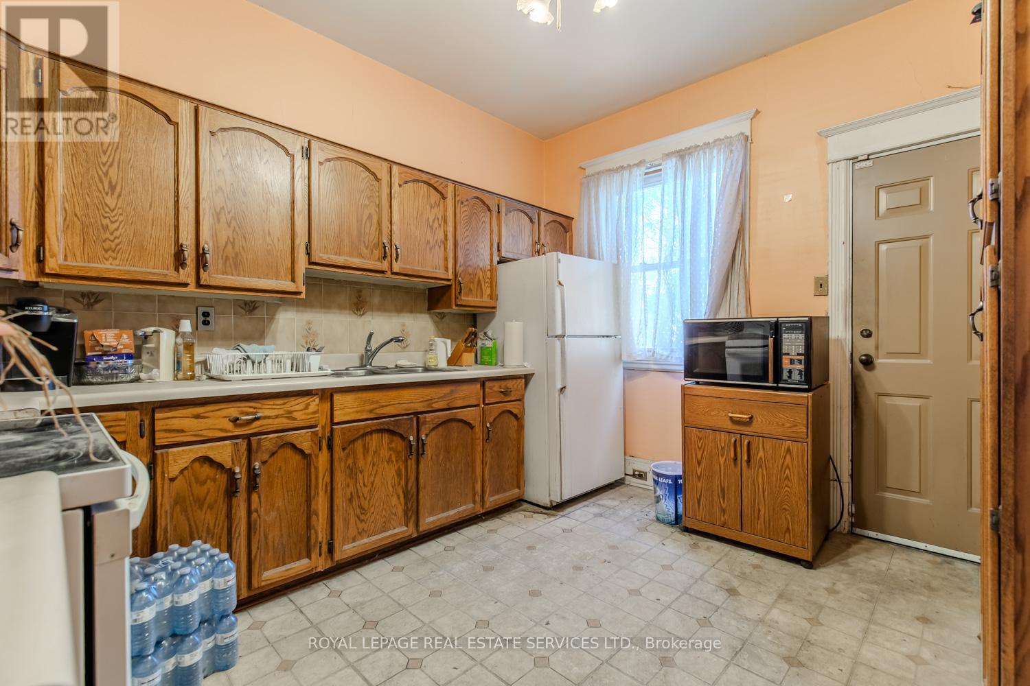 51 Barnesdale Avenue S, Hamilton (Stipley), Ontario  L8M 2V3 - Photo 12 - X12448761