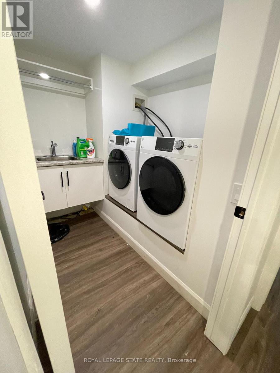 Lower - 176 Queensdale Avenue, Hamilton, Ontario  L9A 1K3 - Photo 11 - X12448782