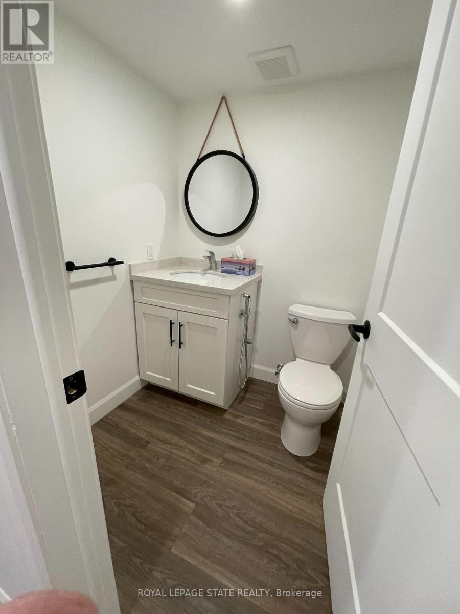 Lower - 176 Queensdale Avenue, Hamilton, Ontario  L9A 1K3 - Photo 12 - X12448782