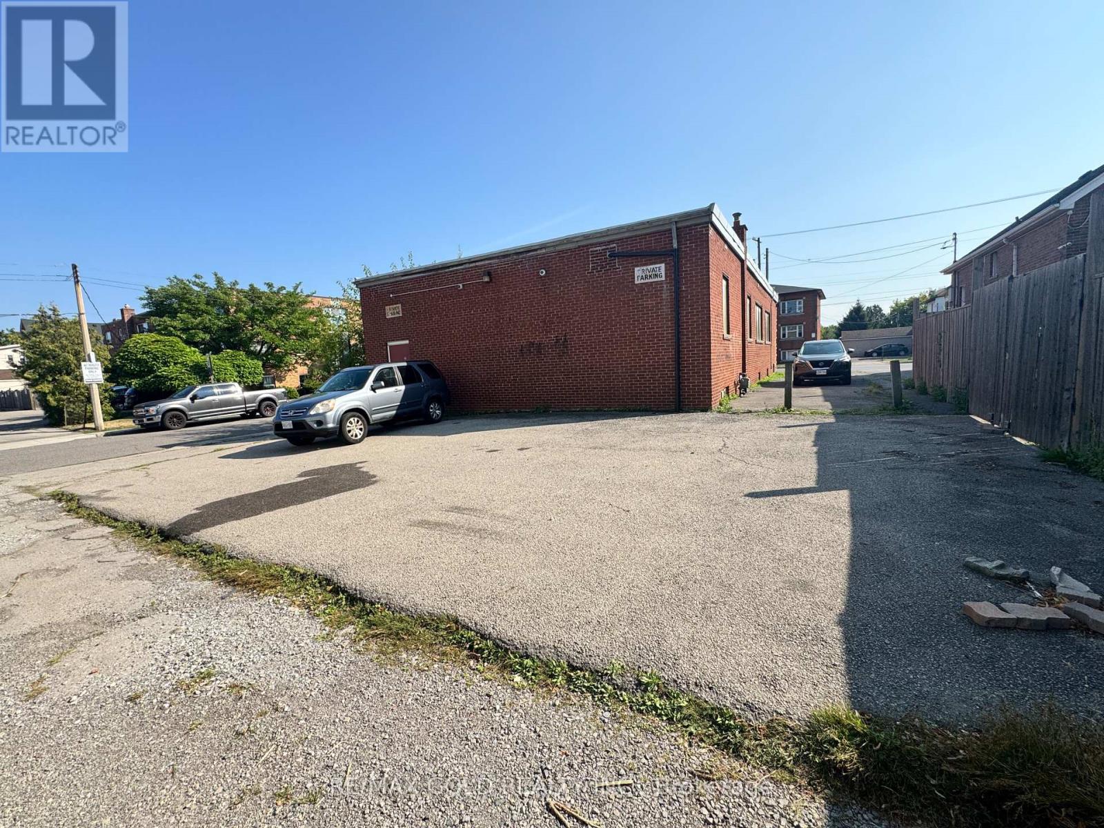1441 Barton Street E, Hamilton (Homeside), Ontario  L8H 2W7 - Photo 10 - X12448802