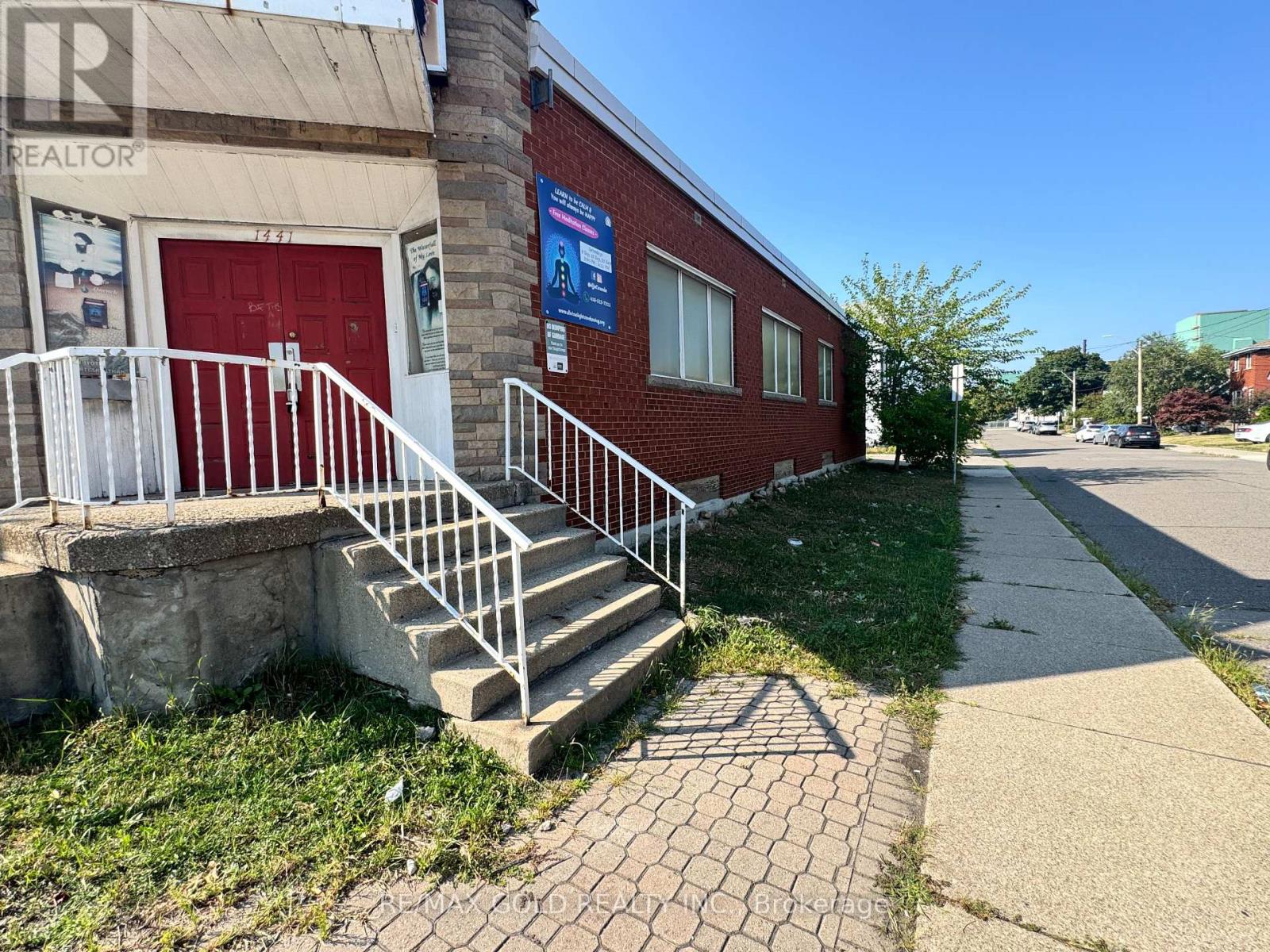1441 Barton Street E, Hamilton (Homeside), Ontario  L8H 2W7 - Photo 11 - X12448802