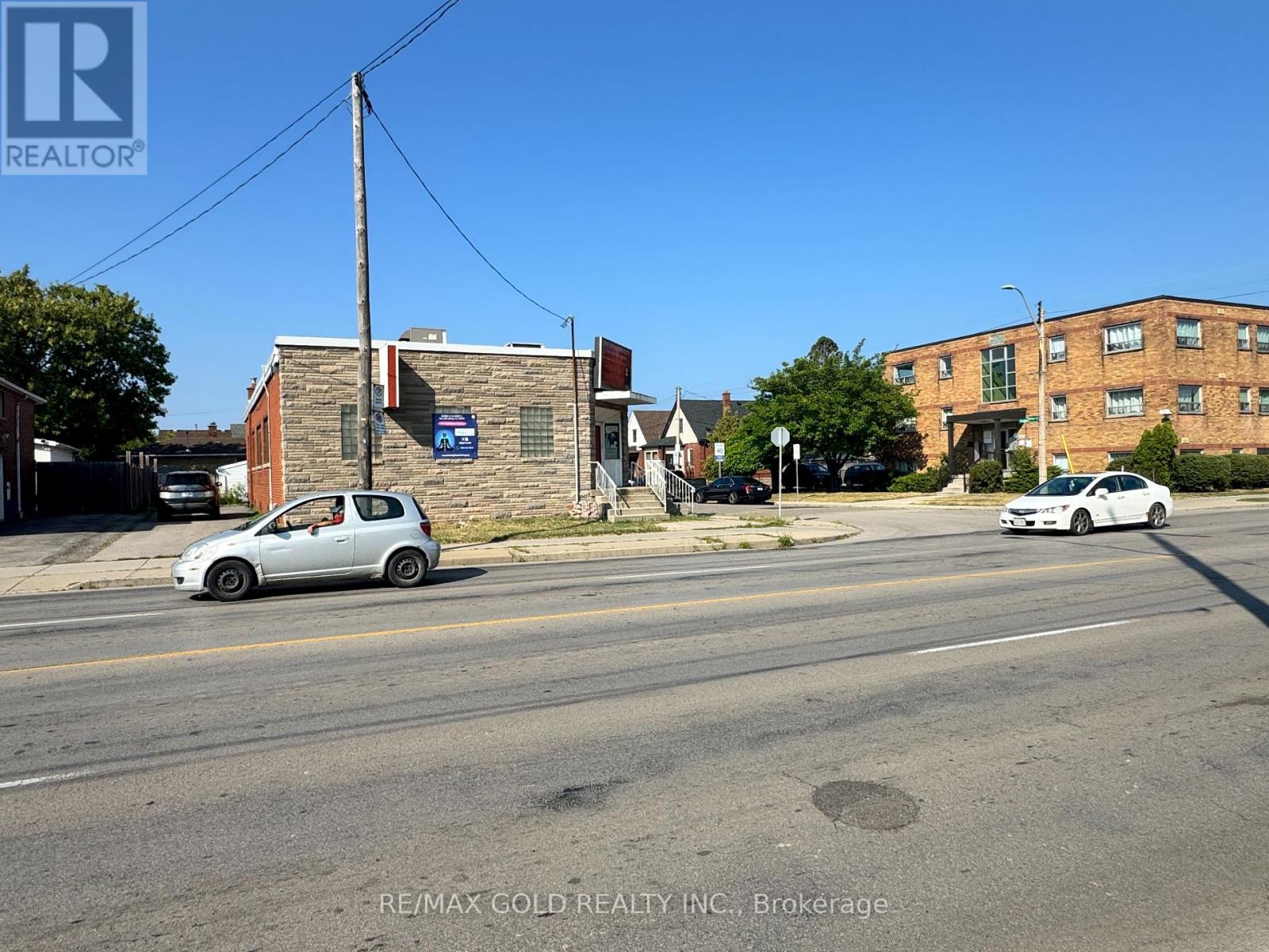 1441 Barton Street E, Hamilton (Homeside), Ontario  L8H 2W7 - Photo 7 - X12448802