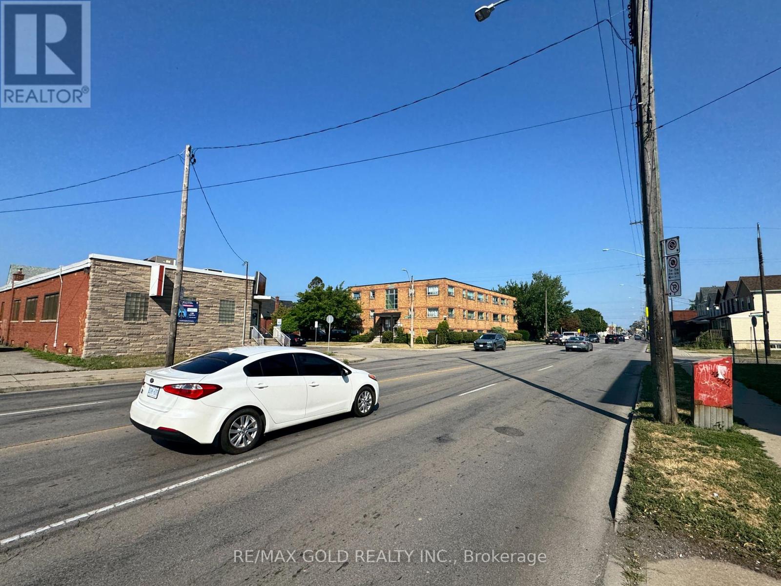 1441 Barton Street E, Hamilton (Homeside), Ontario  L8H 2W7 - Photo 8 - X12448802
