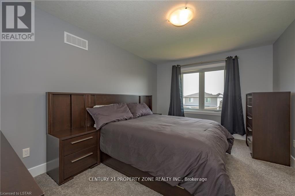 Upper - 3002 Heardcreek Trail, London North, Ontario  N6G 2S7 - Photo 20 - X12448813