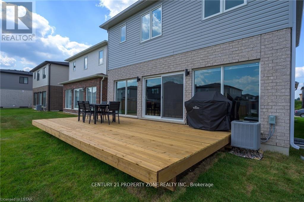 Upper - 3002 Heardcreek Trail, London North, Ontario  N6G 2S7 - Photo 31 - X12448813
