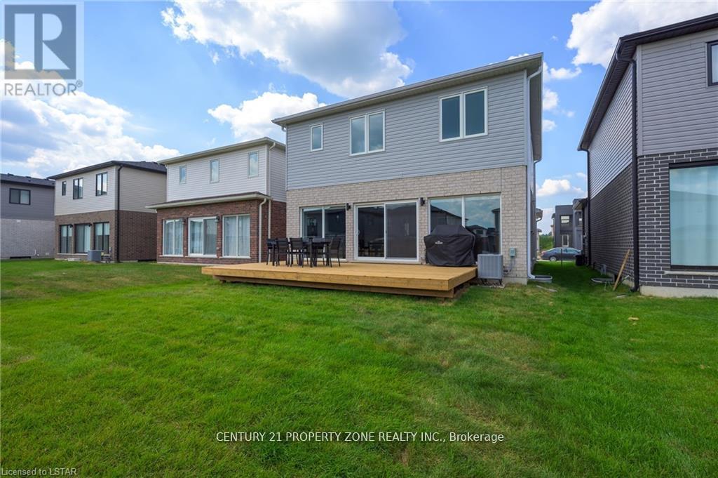 Upper - 3002 Heardcreek Trail, London North, Ontario  N6G 2S7 - Photo 32 - X12448813