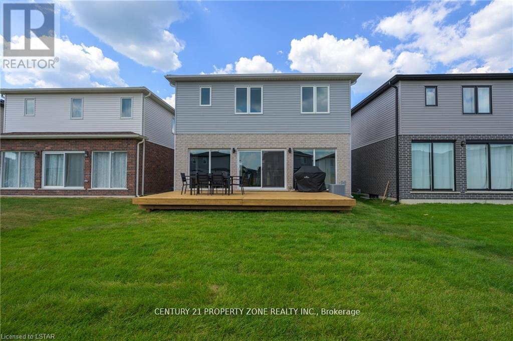 Upper - 3002 Heardcreek Trail, London North, Ontario  N6G 2S7 - Photo 34 - X12448813