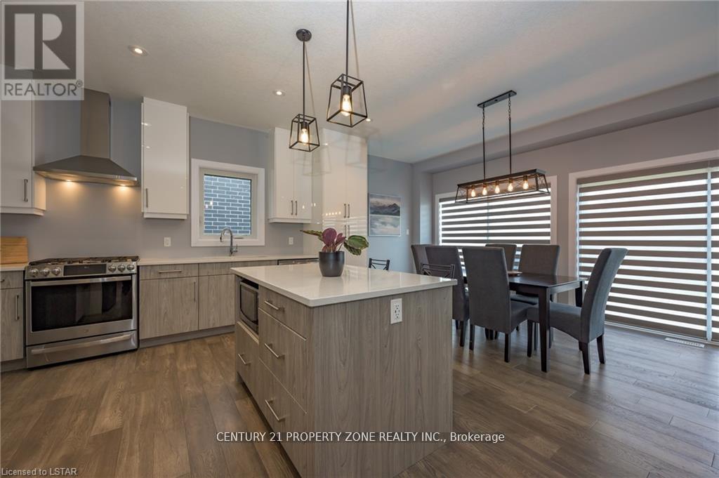 Upper - 3002 Heardcreek Trail, London North, Ontario  N6G 2S7 - Photo 8 - X12448813