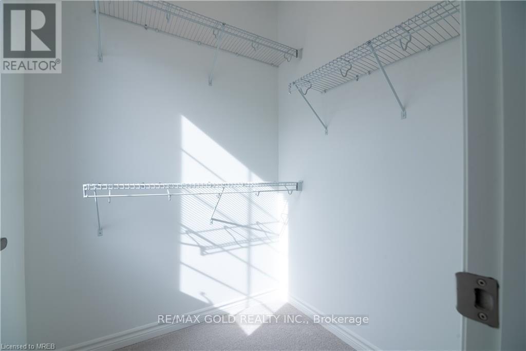 185 Forestwalk Street, Kitchener, Ontario  N2E 3Y2 - Photo 19 - X12448823