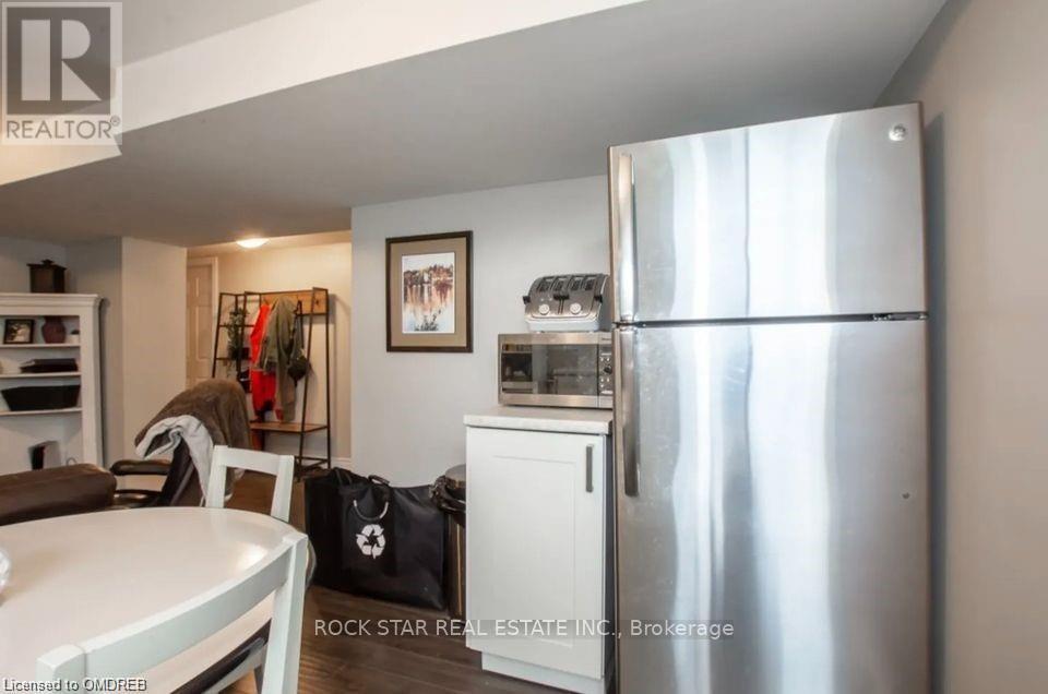 Lower - 17 Ridgeview Avenue, St. Catharines, Ontario  L2M 6B2 - Photo 6 - X12448825