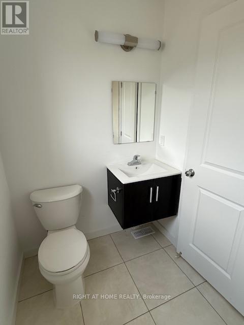 32 Waterleaf Trail, Welland, Ontario  L3C 0H6 - Photo 10 - X12448827