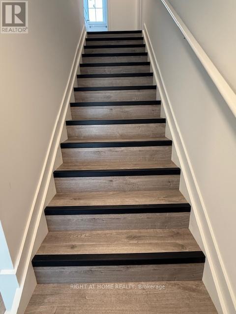 32 Waterleaf Trail, Welland, Ontario  L3C 0H6 - Photo 11 - X12448827