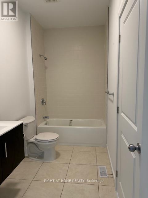 32 Waterleaf Trail, Welland, Ontario  L3C 0H6 - Photo 16 - X12448827