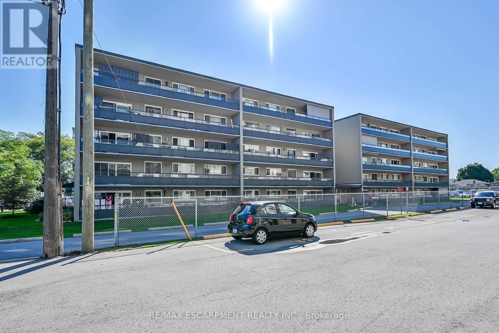 404 - 510 Queenston Road, Hamilton (Corman), Ontario  L8K 1J3 - Photo 2 - X12448851