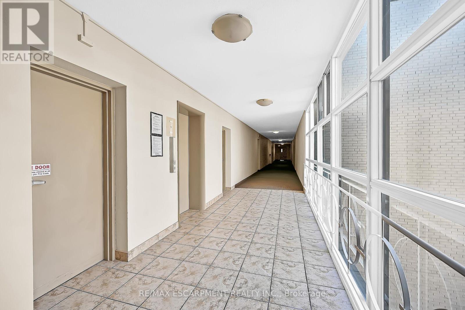 404 - 510 Queenston Road, Hamilton (Corman), Ontario  L8K 1J3 - Photo 8 - X12448851