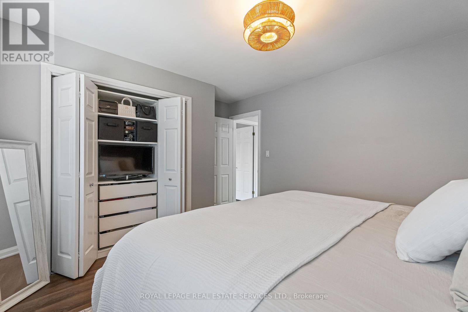 27 Cartier Drive, Thorold (Confederation Heights), Ontario  L2V 4H9 - Photo 21 - X12448922