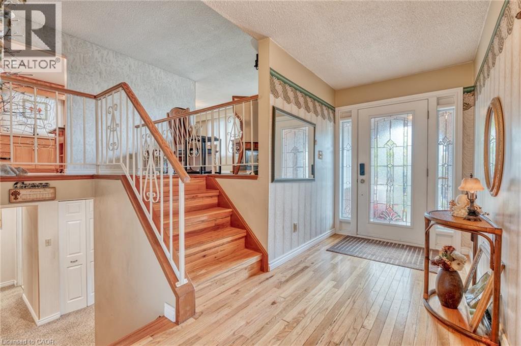 271 Haller Crescent, Caledonia, Ontario  N3W 1E1 - Photo 4 - 40776992