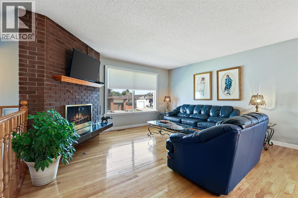 147 Whitehorn Road Ne, Calgary, Alberta  T1Y 2A1 - Photo 1 - A2247745