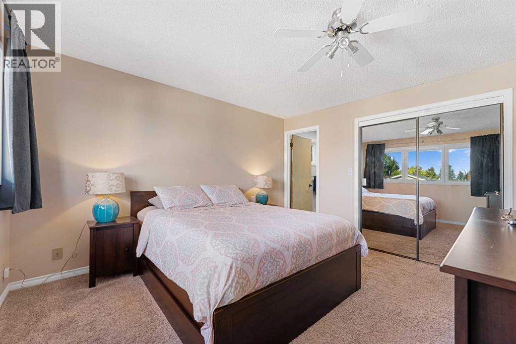 51 Bearberry Bay Nw, Calgary, Alberta  T3K 1R6 - Photo 26 - A2250350
