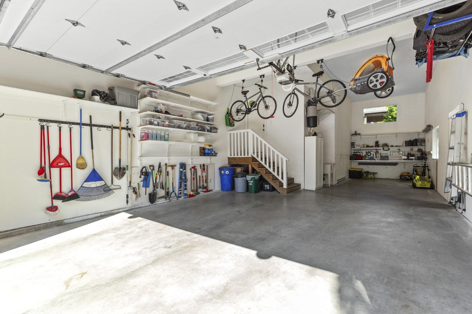 8426 Fairbanks Street, Mission, British Columbia  V2V 3K5 - Photo 2 - R3055849