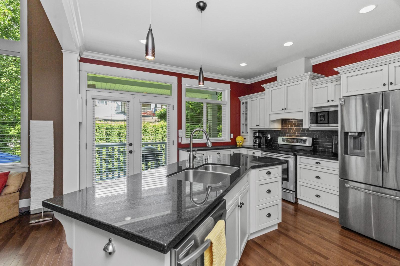 8426 Fairbanks Street, Mission, British Columbia  V2V 3K5 - Photo 5 - R3055849