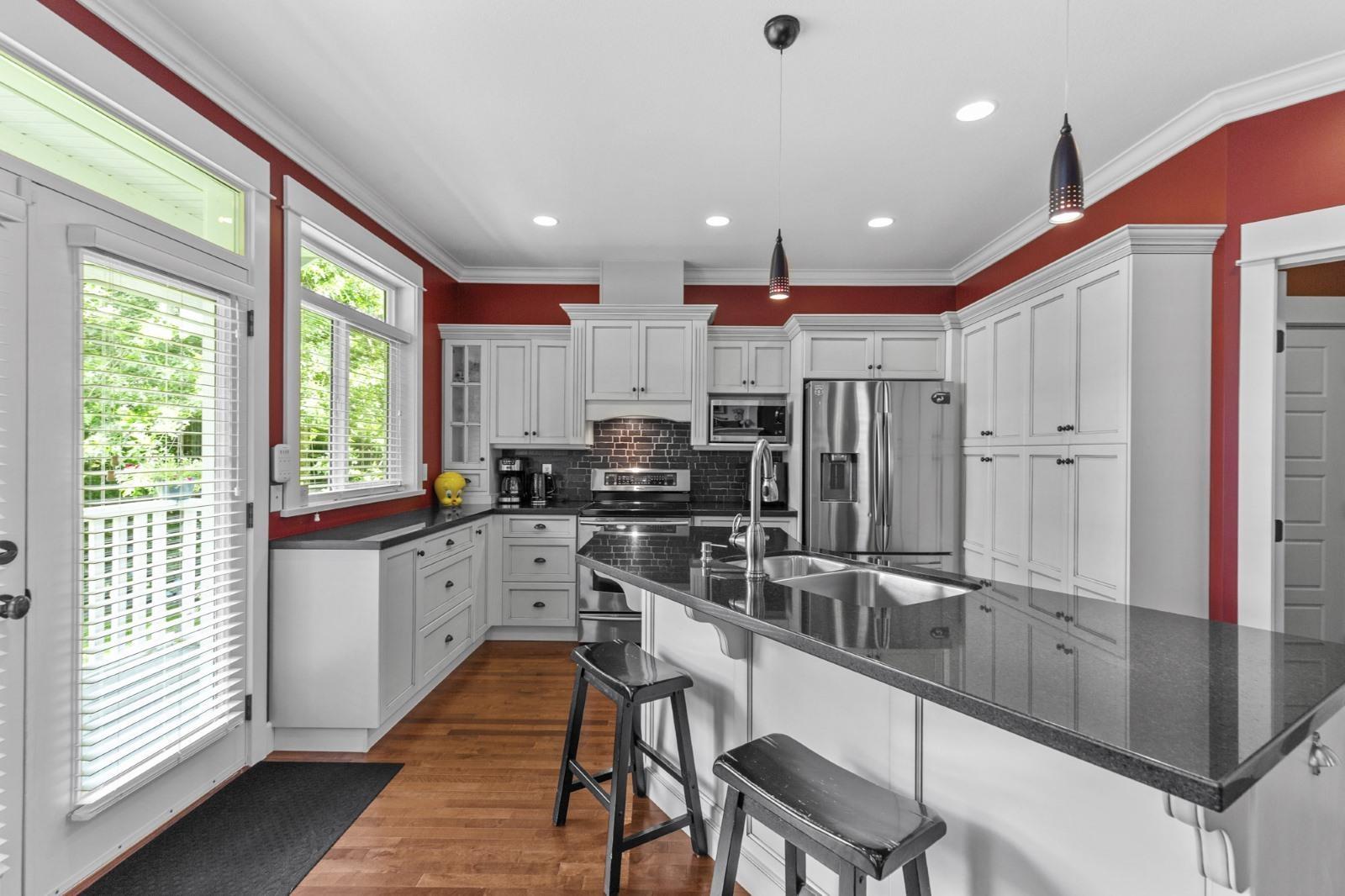 8426 Fairbanks Street, Mission, British Columbia  V2V 3K5 - Photo 6 - R3055849