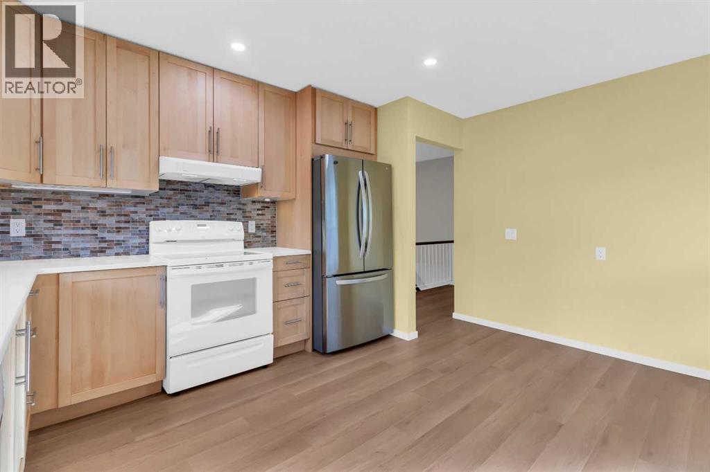 968 Bracewood Rise Sw, Calgary, Alberta  T2W 3C9 - Photo 8 - A2259125