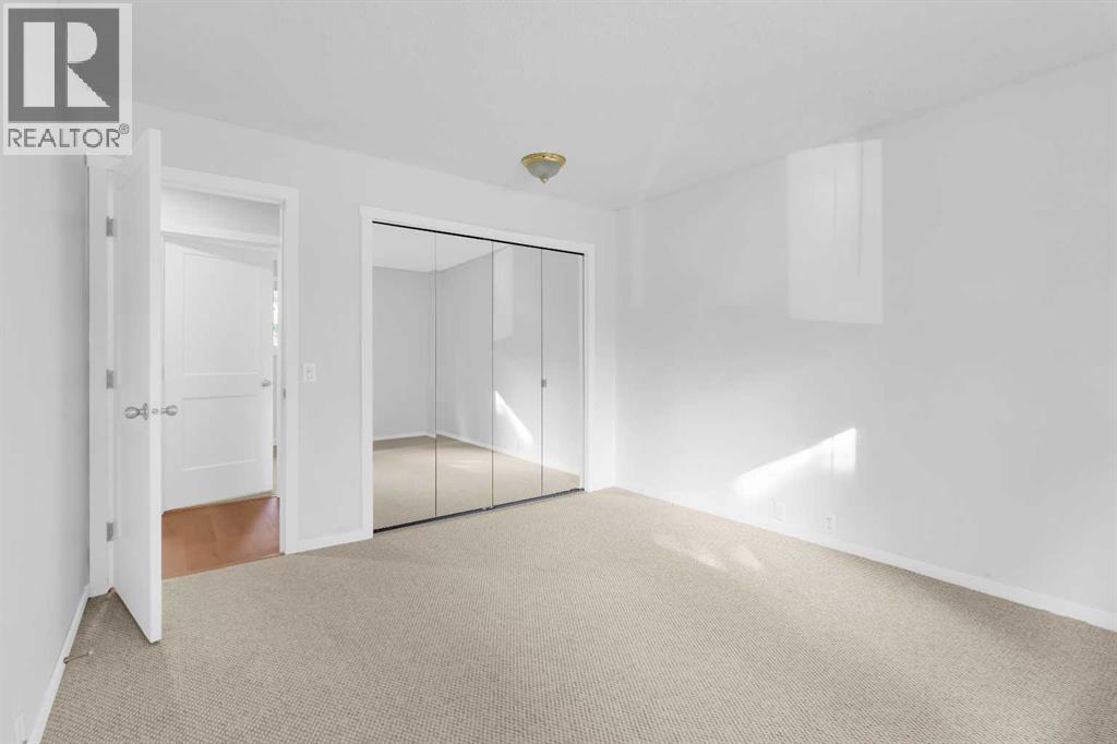 968 Bracewood Rise Sw, Calgary, Alberta  T2W 3C9 - Photo 11 - A2259125