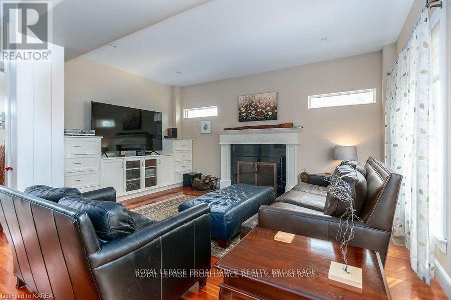 1239 Atkinson Street, Kingston, Ontario  K7P 0C9 - Photo 9 - X12449039