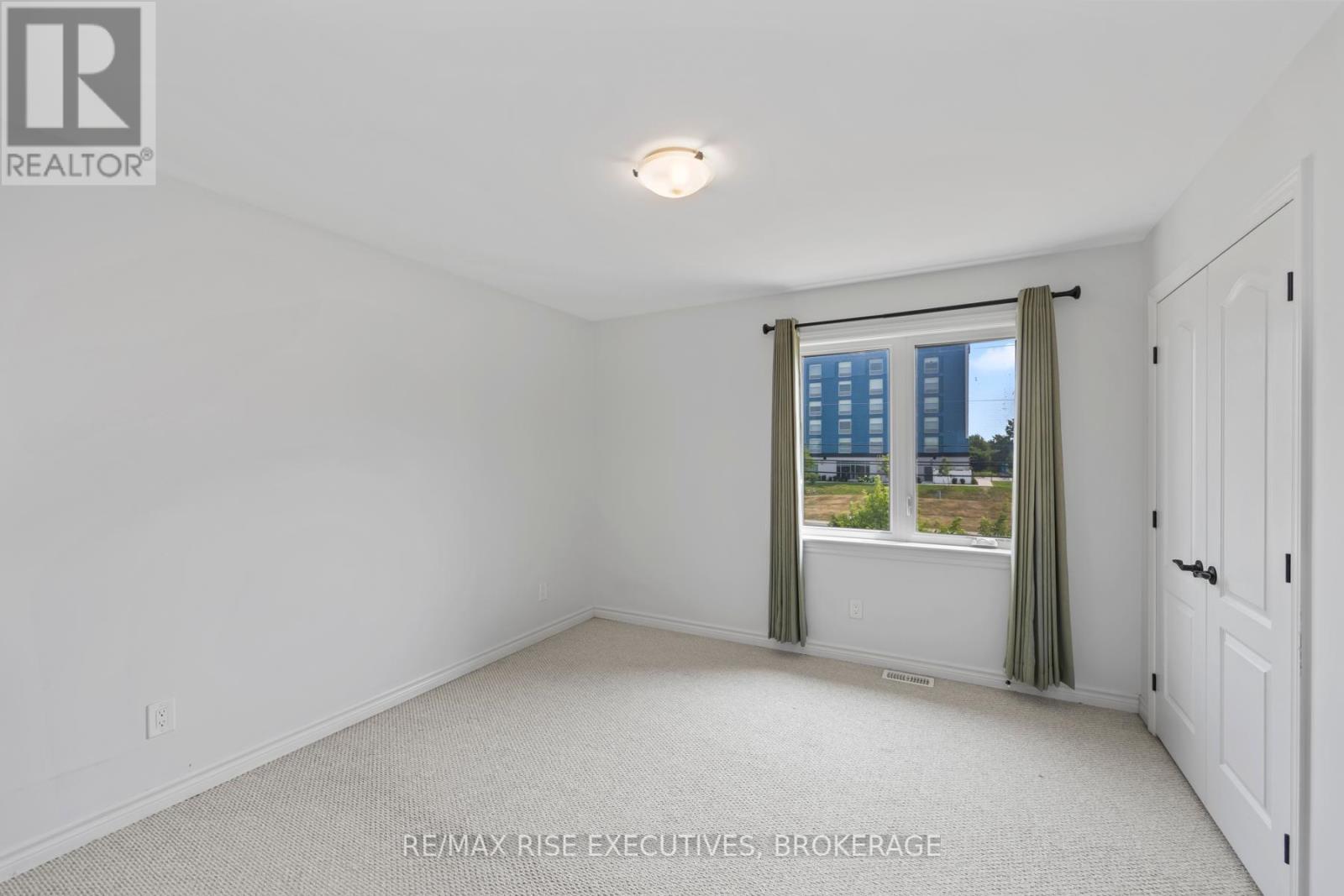 648 Halloway Drive, Kingston, Ontario  K7K 0H4 - Photo 32 - X12449066