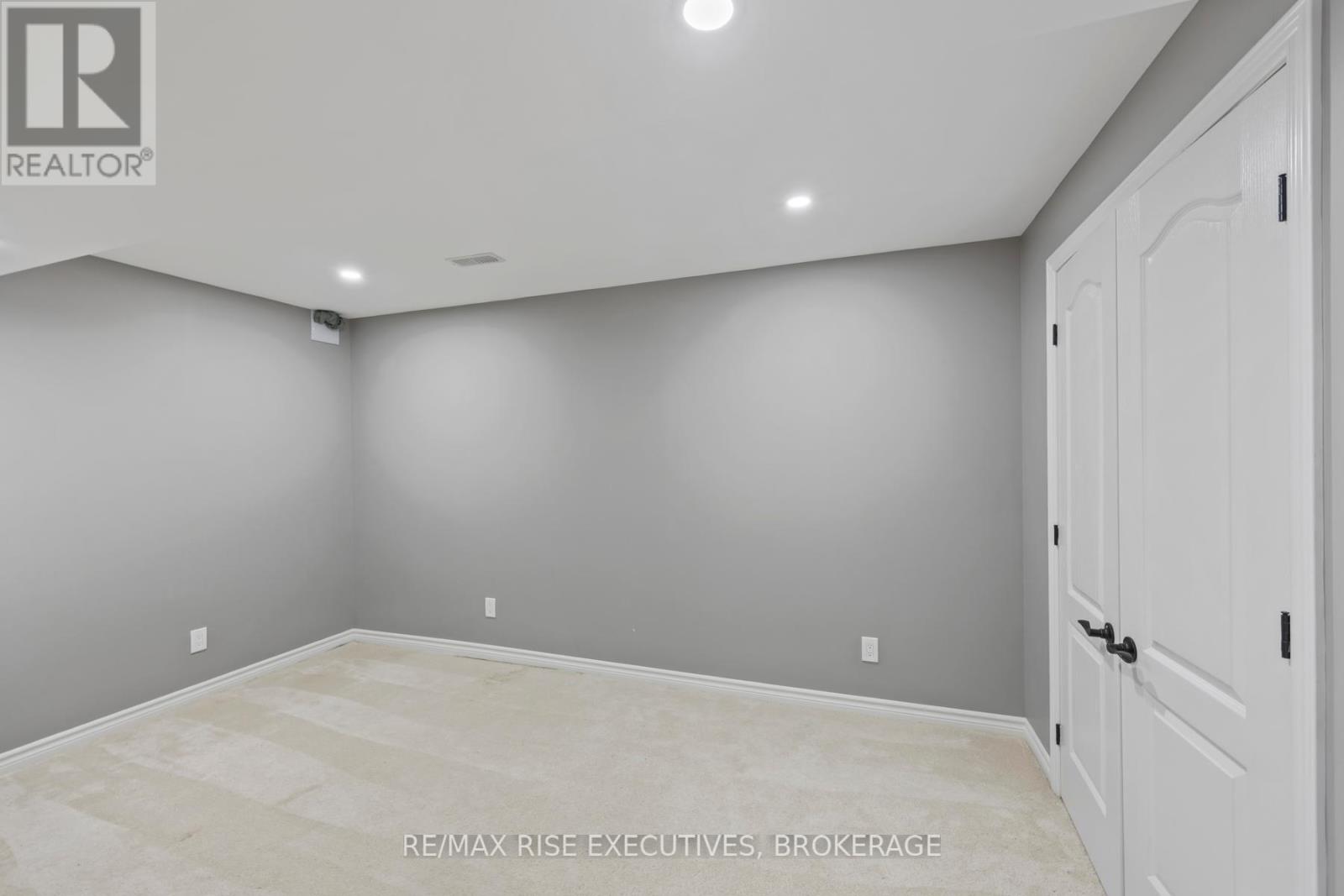 648 Halloway Drive, Kingston, Ontario  K7K 0H4 - Photo 41 - X12449066