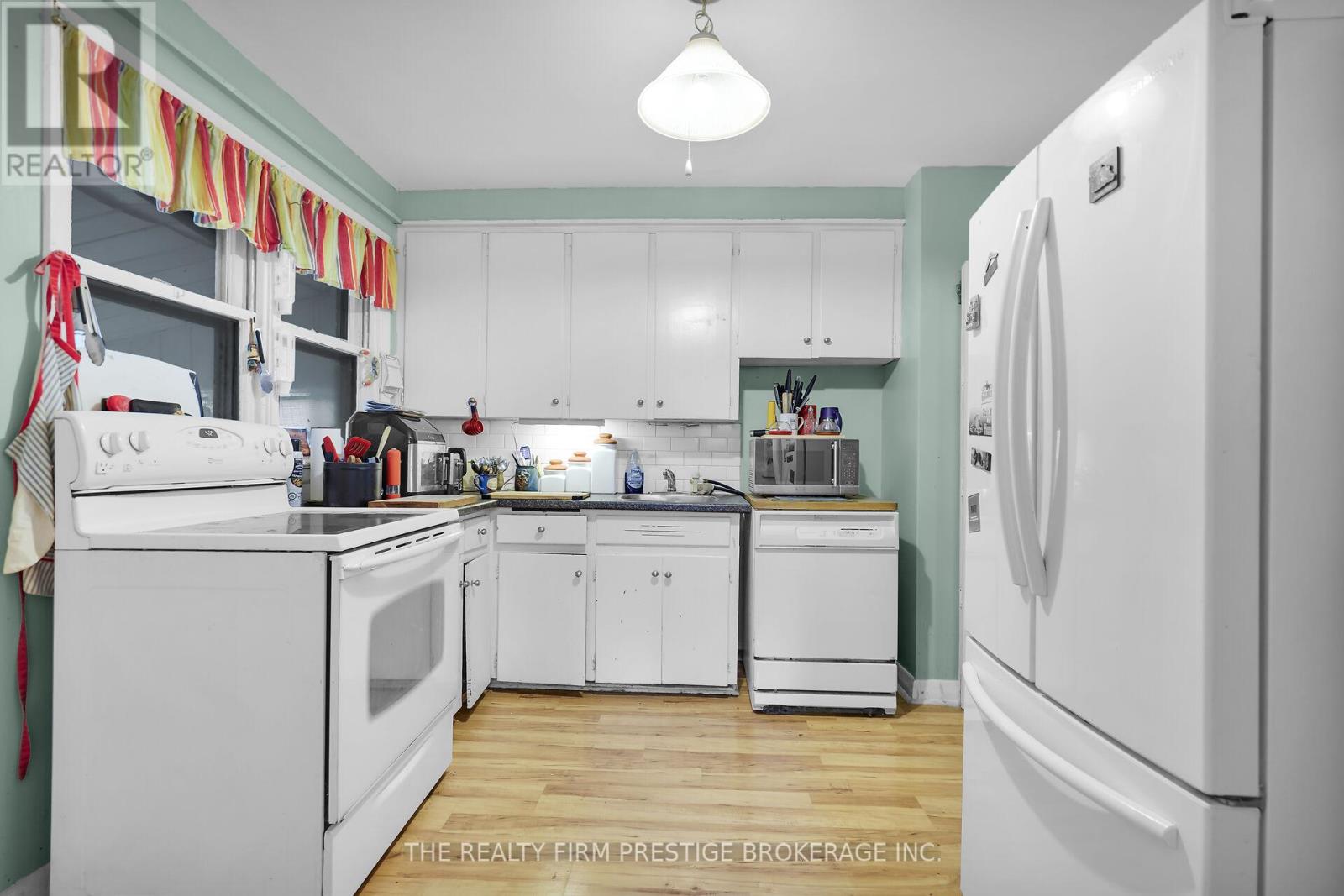 1844 Royal Crescent, London East (East H), Ontario  N5W 2A8 - Photo 7 - X12449048