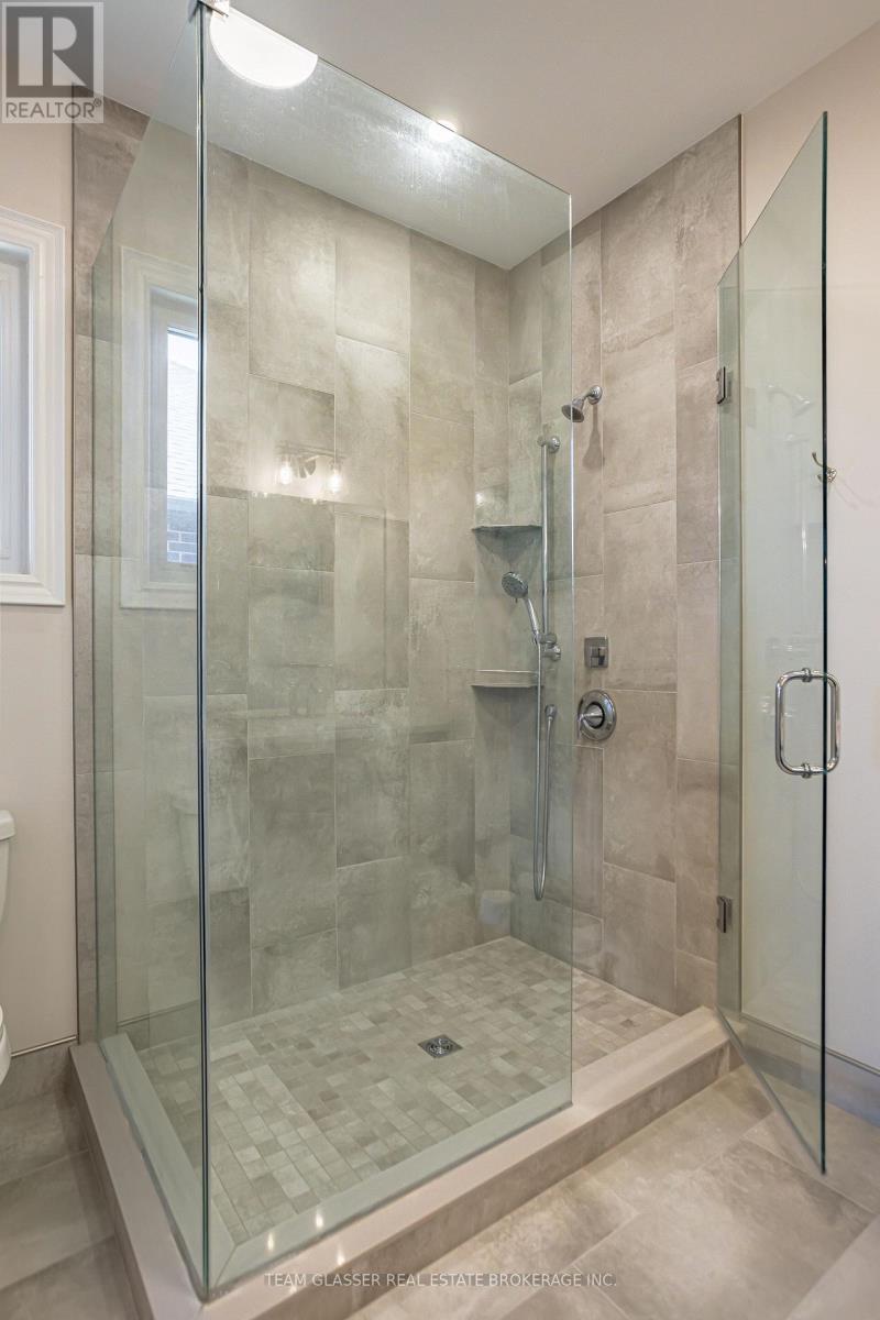 176 Boardwalk Way, Thames Centre (Dorchester), Ontario  N0L 1G2 - Photo 21 - X12449113